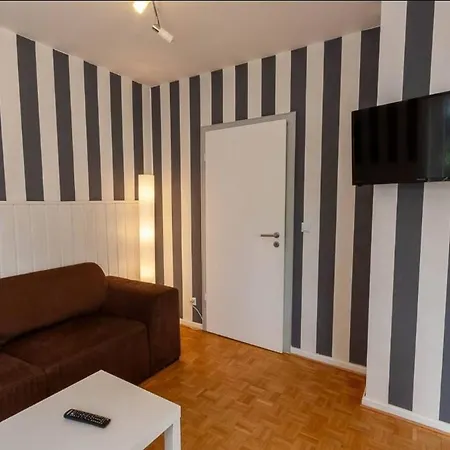Group House Heine