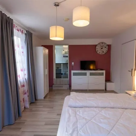 Ferienhaus Group House Heine